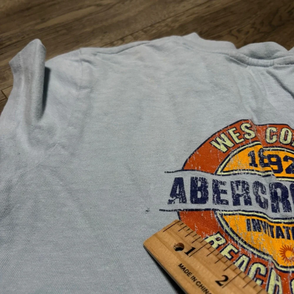 Vintage Single Stitch Abercrombie & Fitch Tee Womens Med V-Neck West Coast Beach